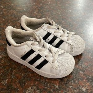 Adidas superstars toddler size 7